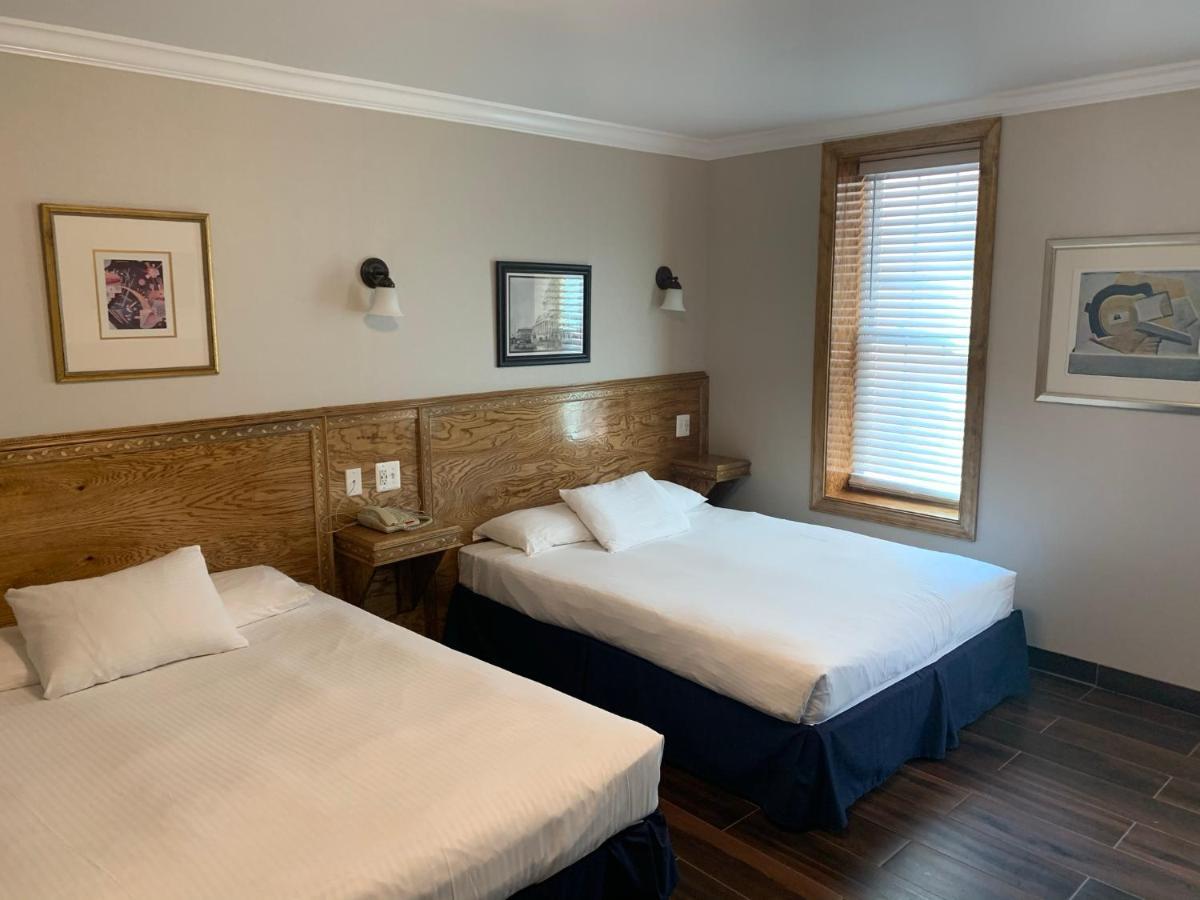 District Hotel 2*