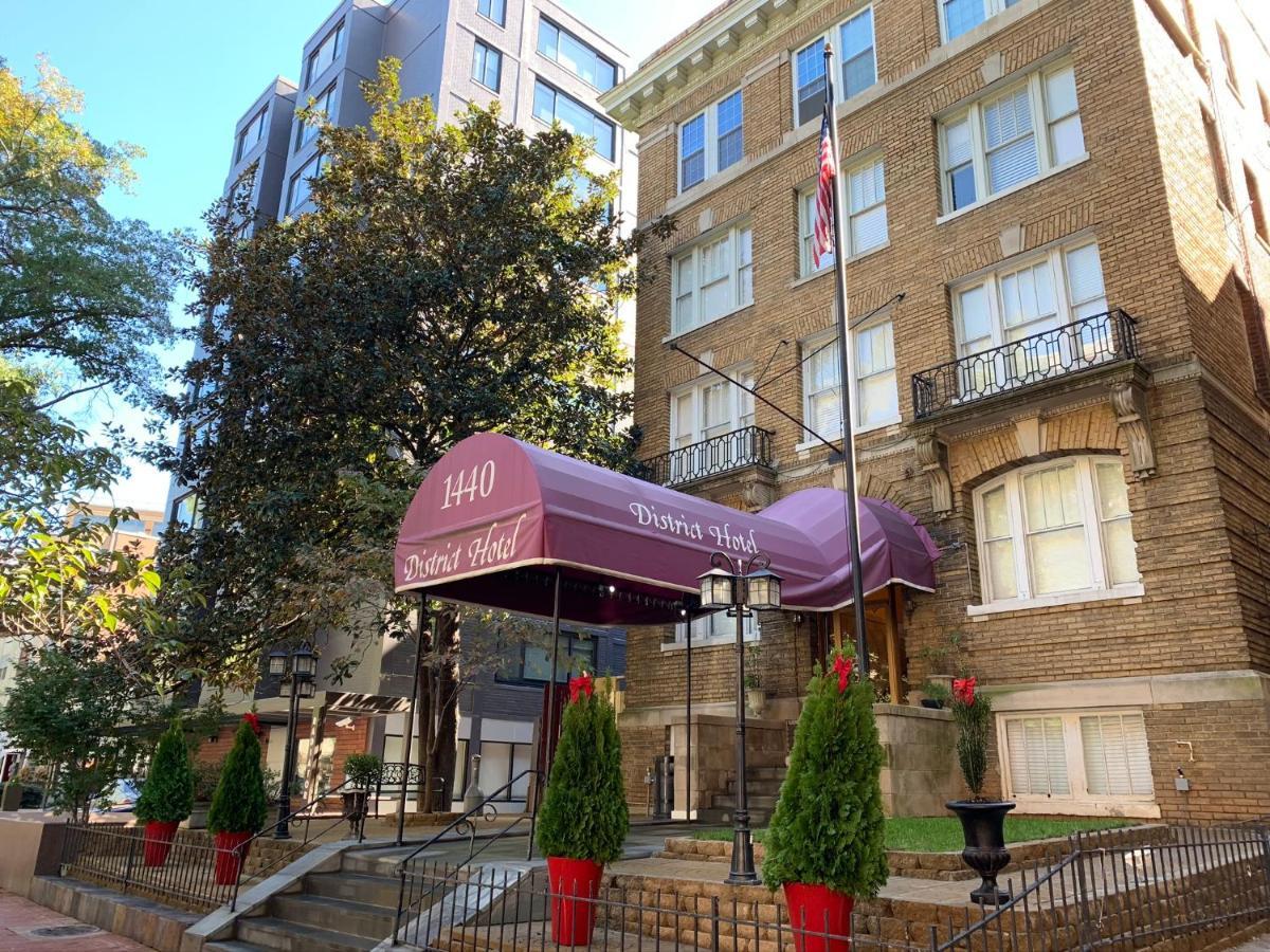 Hotel District 2*