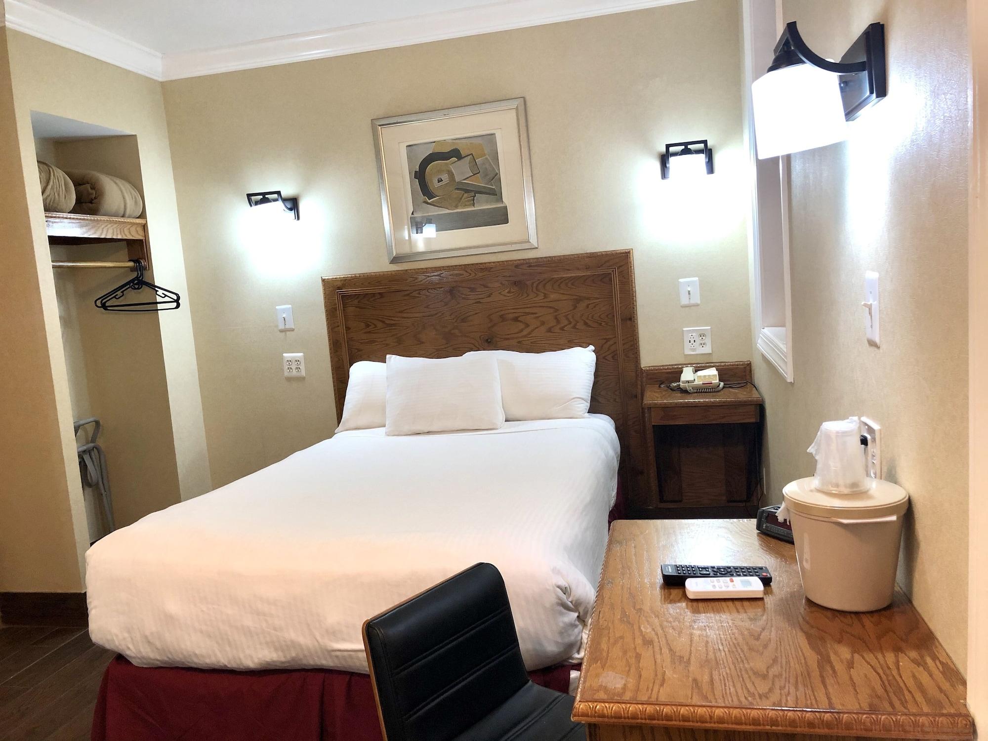 District Hotel