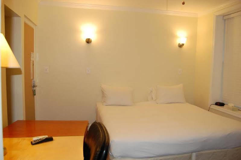 Hotel District 2*